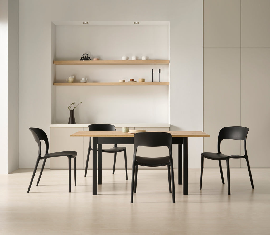 V VELASCO Mesa de Comedor Extensible Arona | Mesa de Cocina Moderna de Madera Roble y Patas Negras | Mesa Extensible Salón Rectangular (120-180 x 80 cm)