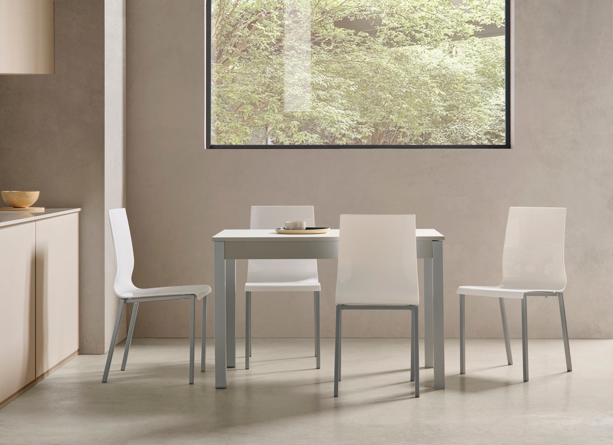 V VELASCO Mesa de Cocina Extensible Atenas (120 a 180 cm) | Mesa Comedor Rectangular con Encimera Laminada Blanca de 19mm, Armazón y Patas Metálicas Color Aluminio para Interior