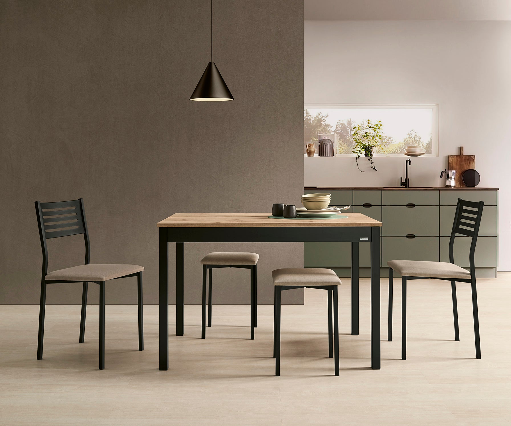 V VELASCO Mesa de Cocina Fija Niza 110x70 cm | Mesa de Comedor Rectangular para 4 Personas, Encimera de Madera Laminada Roble Hércules, Patas Metálicas Negras, Estilo Nórdico Industrial